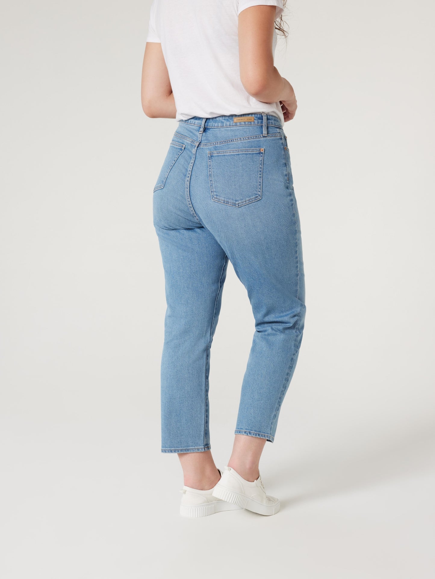 Naomi Curve Embracer Straight Jeans