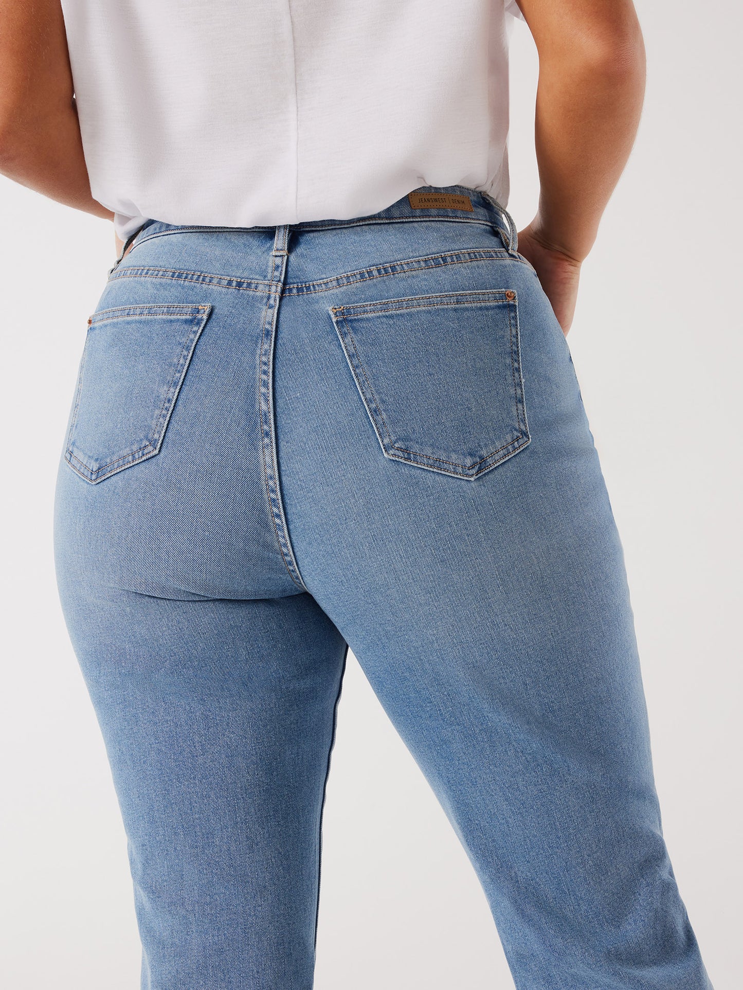 Naomi Curve Embracer Straight Jeans