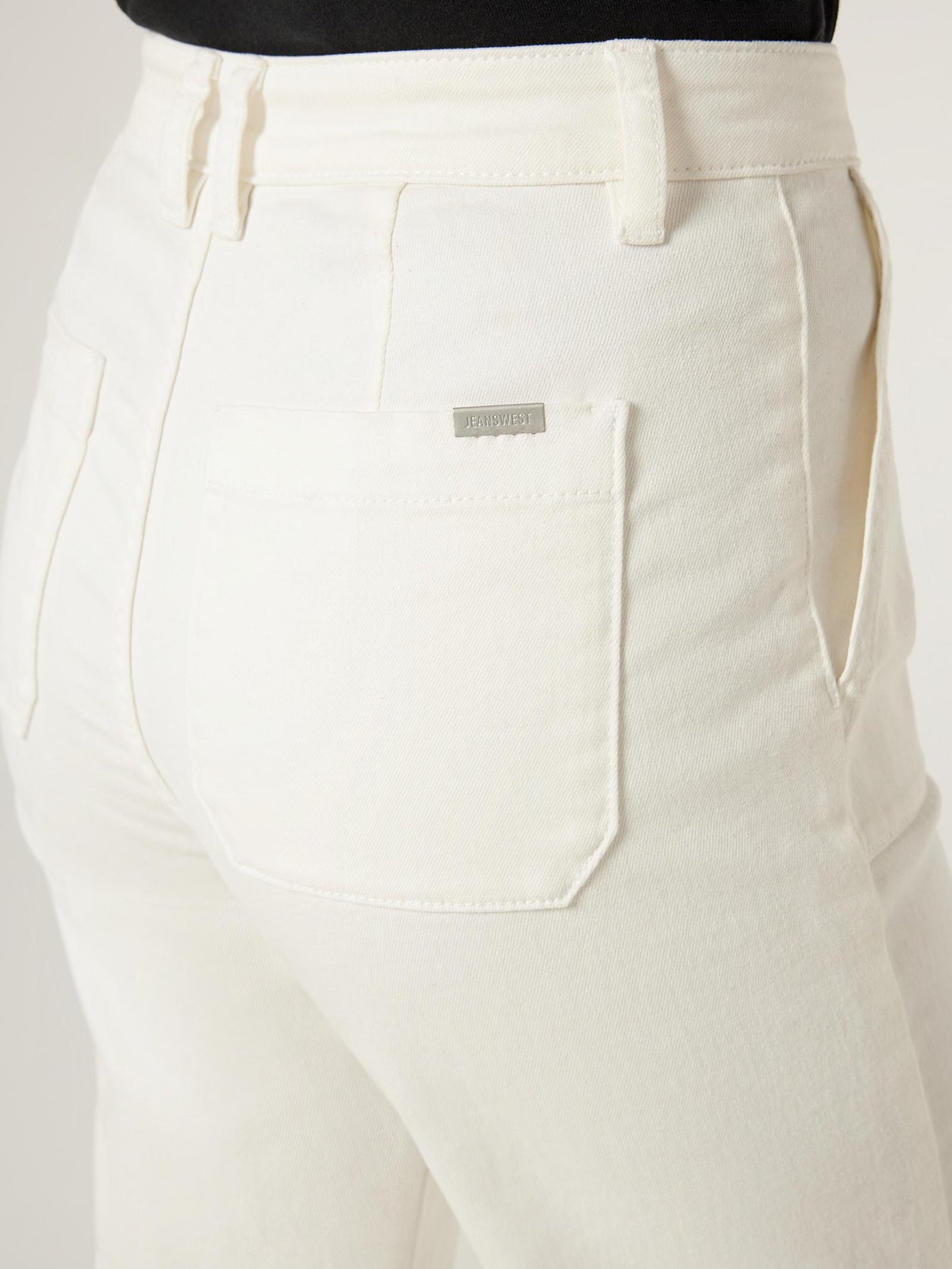 Kelsey Utility Relaxed Capri