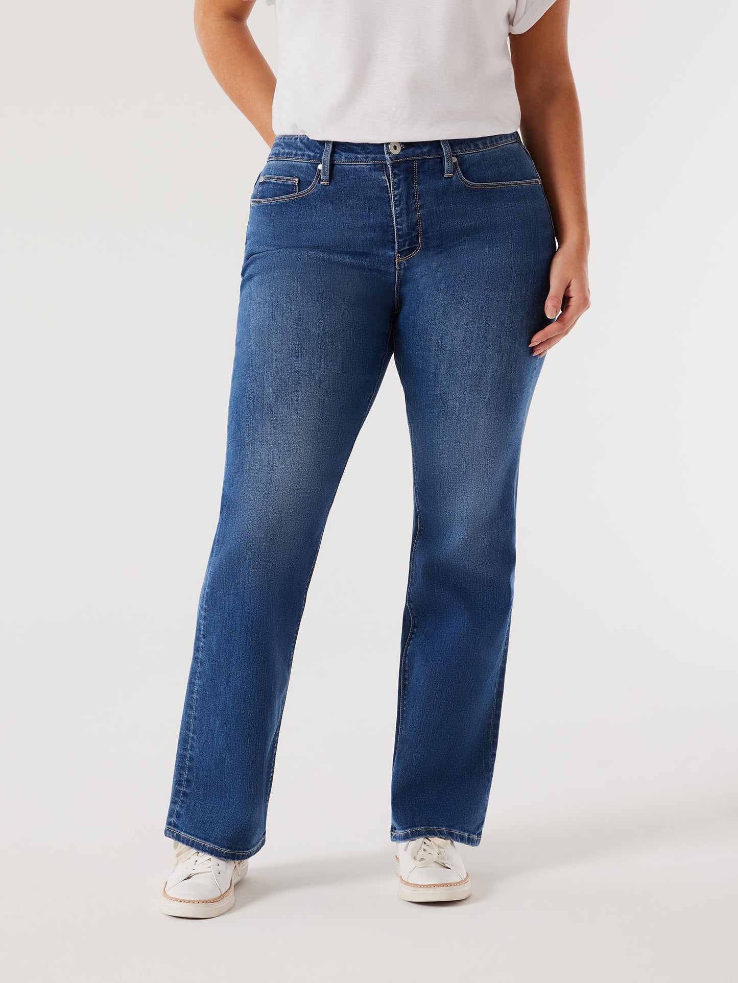 Curve bootcut jeans