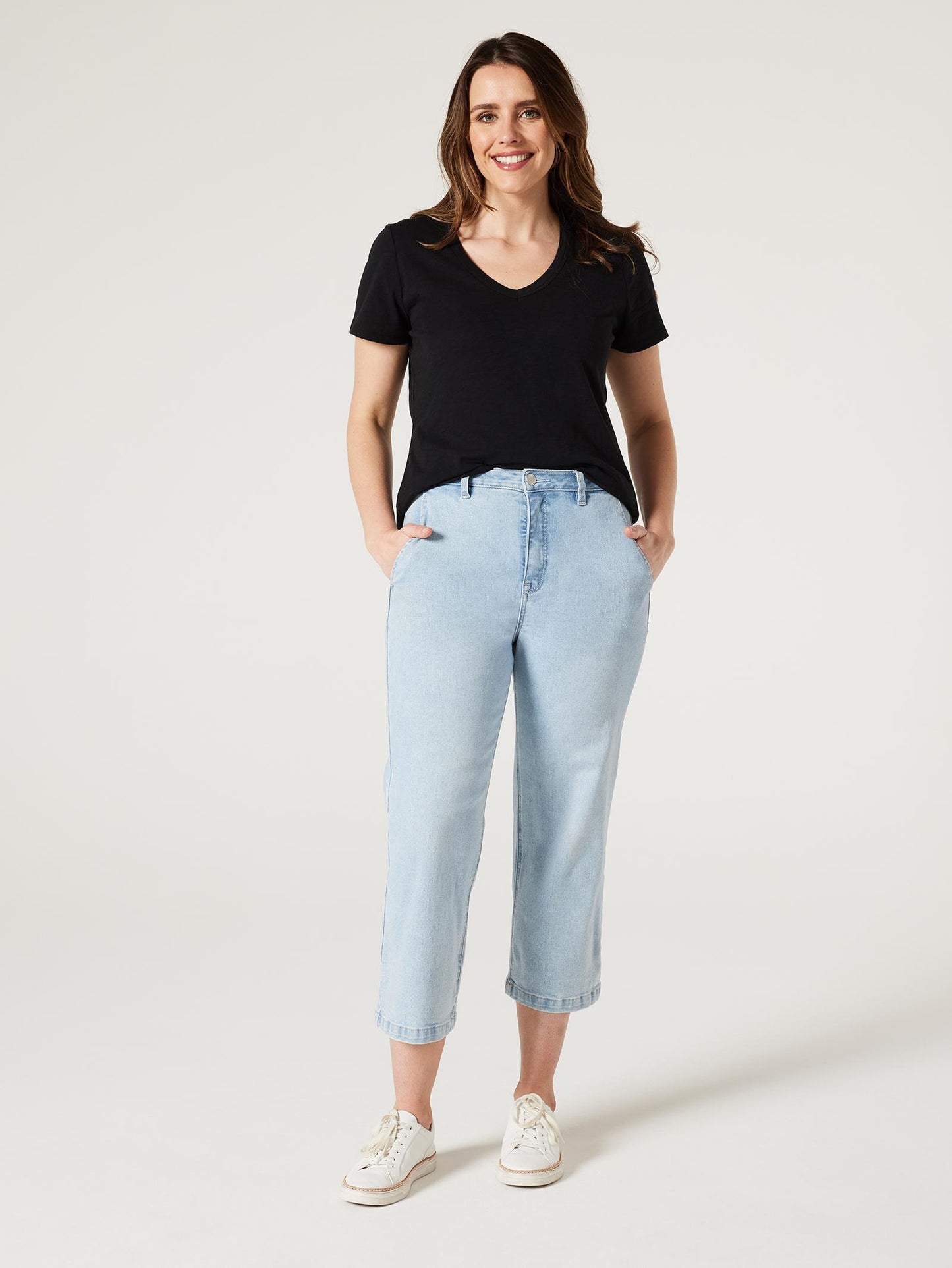 Essential V-Neck Tee