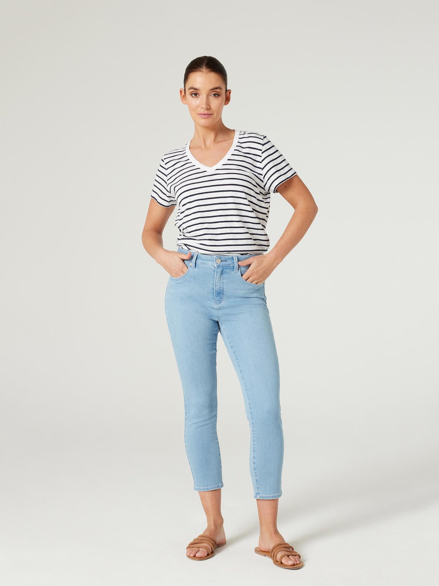Essential V-Neck Tee