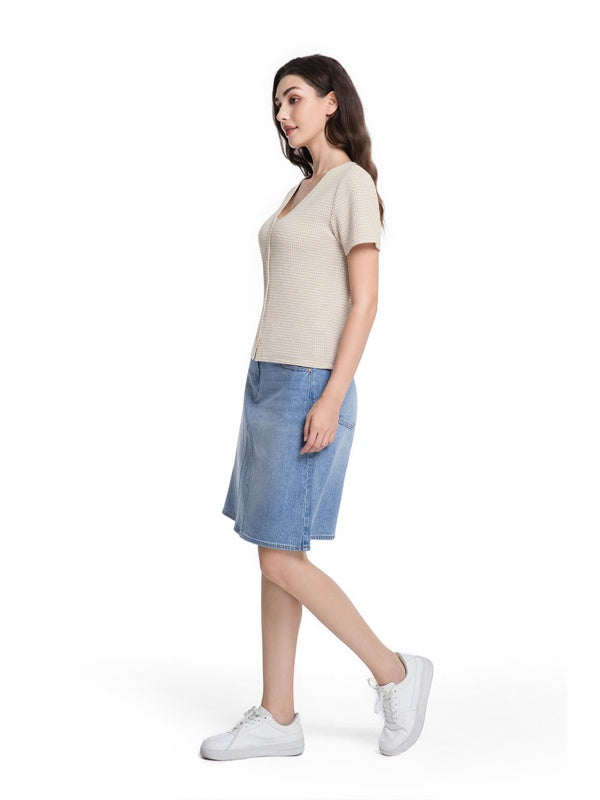 Women's Textured V-Neck Tee