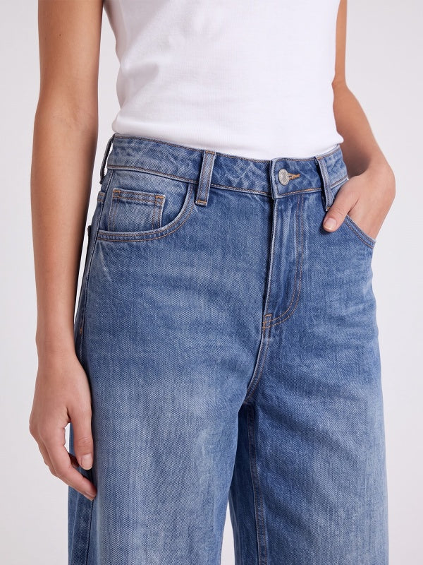 Women's Raw Hem Wide-Leg Denim Bermuda Shorts