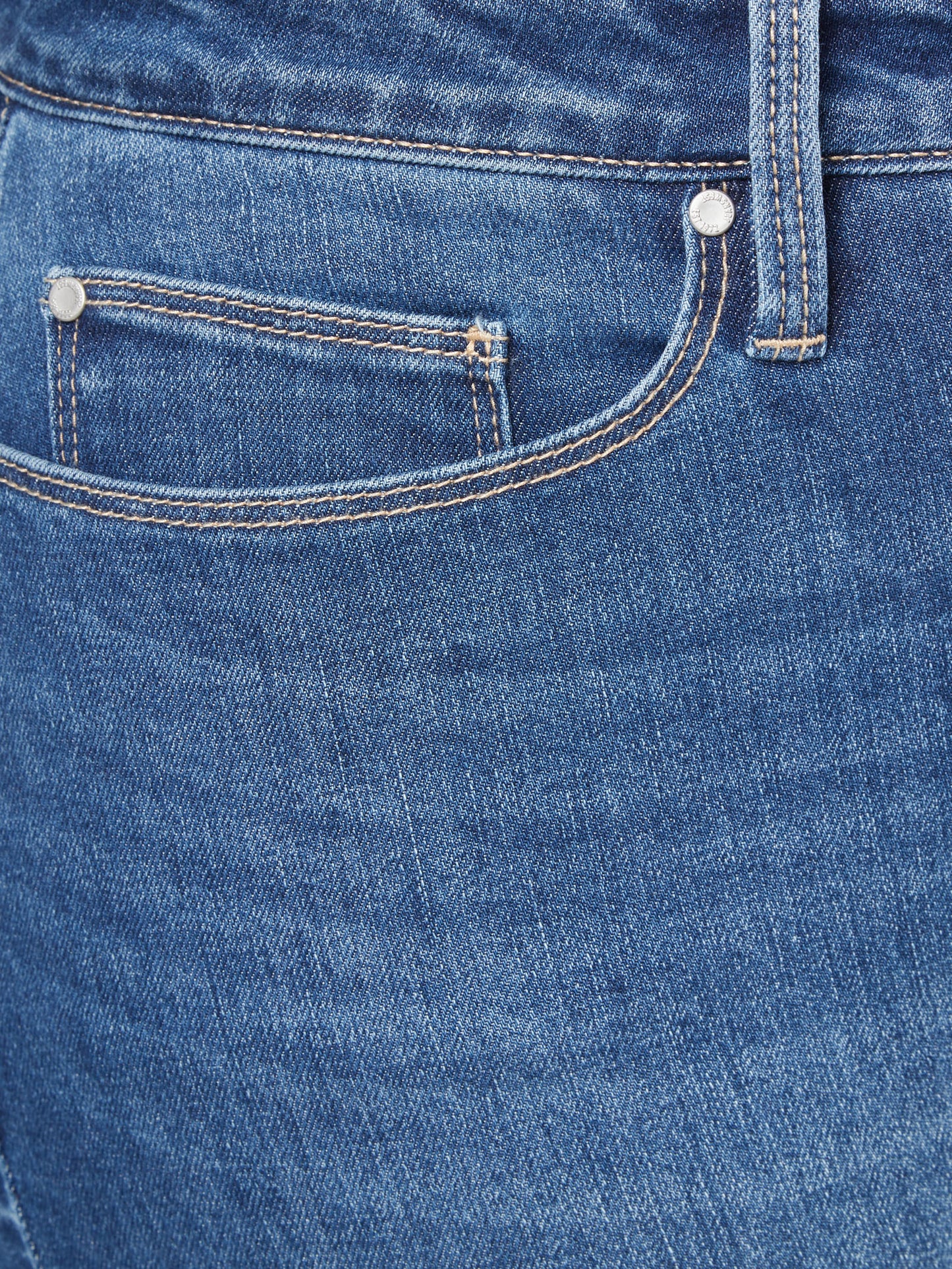 Curve bootcut jeans