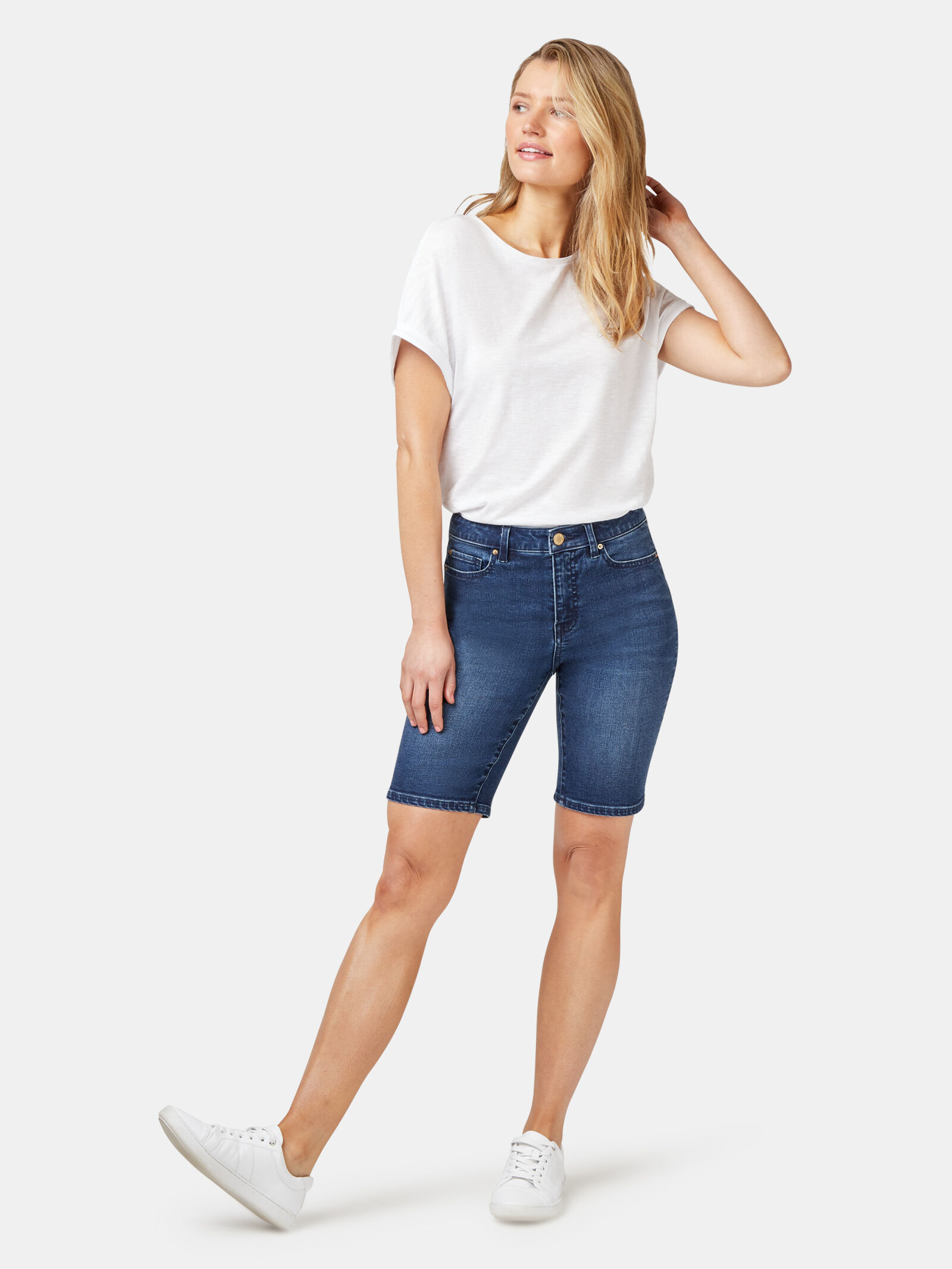 Knee length shorts nz top