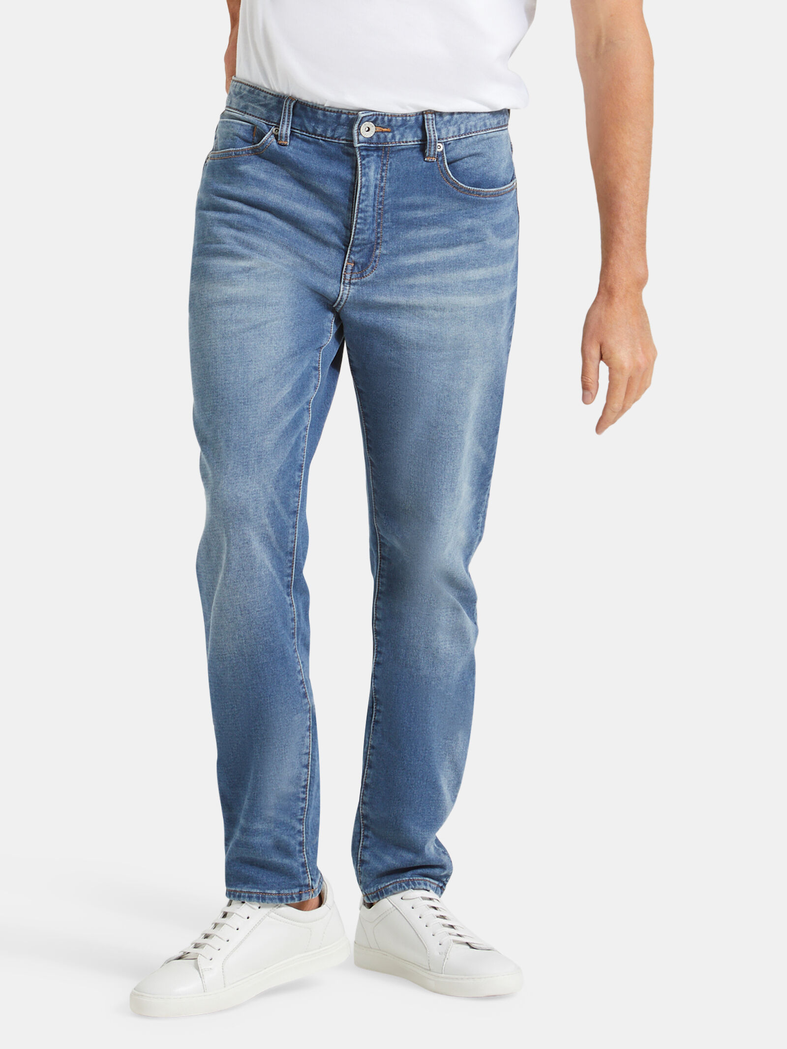 mens tapered blue jeans